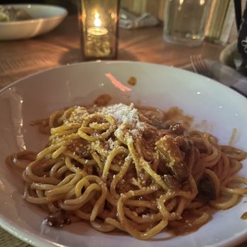 Uovo signature dishes Tagliatelle al RagùCacio e PepeSpaghetti all'ArrabbiataRavioli di Ricotta e Spinaci